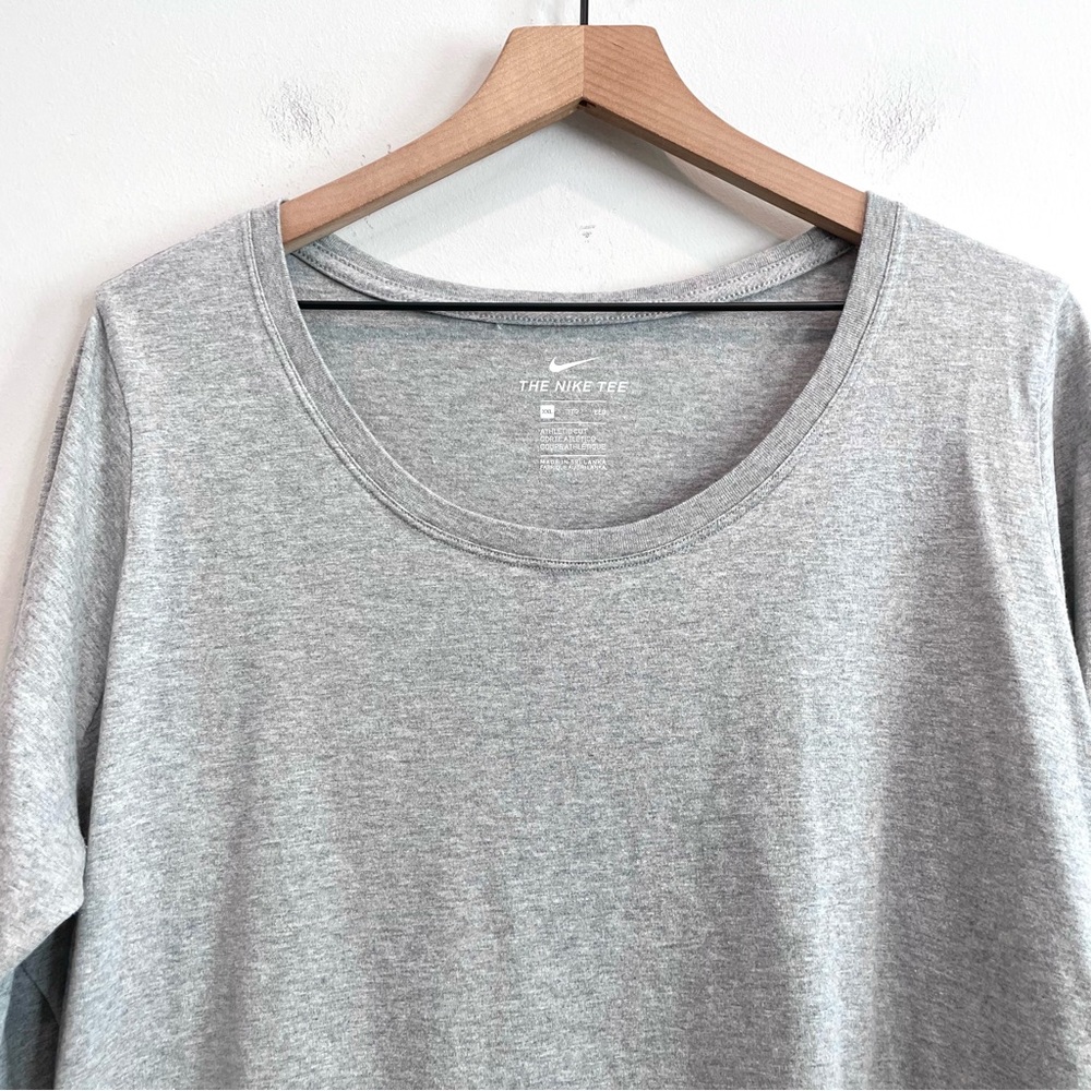 Nike The Nike Tee Athletic Cut Long Sleeve T-Shirt - Picture 3 of 10